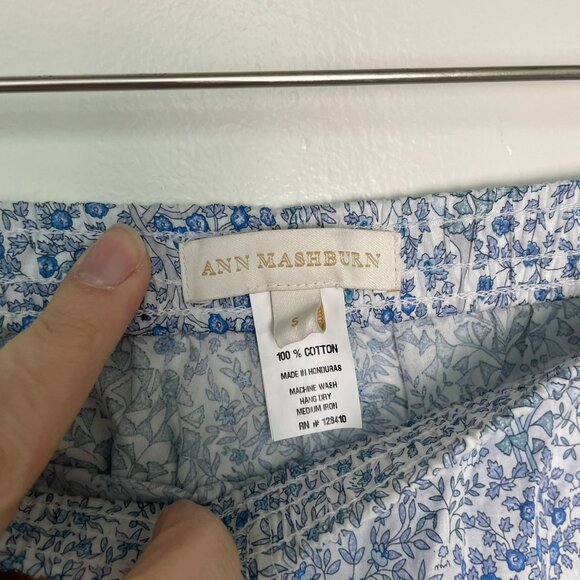ANN MASHBURN Liberty Floral Poplin Track Shorts \\ S - Picture 5 of 7